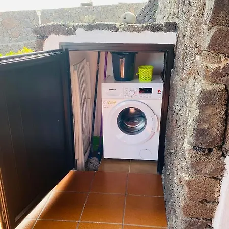 Julia La Asomada (Lanzarote)